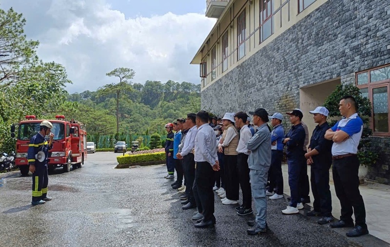 Tổ chức thực tập phương án chữa cháy và cứu nạn, cứu hộ tại SAM Tuyền Lâm Resort